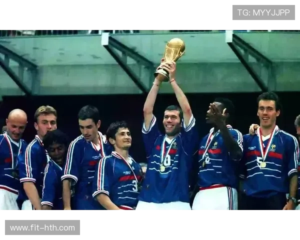 聚焦足球世界杯新星与传奇球员的荣耀之路