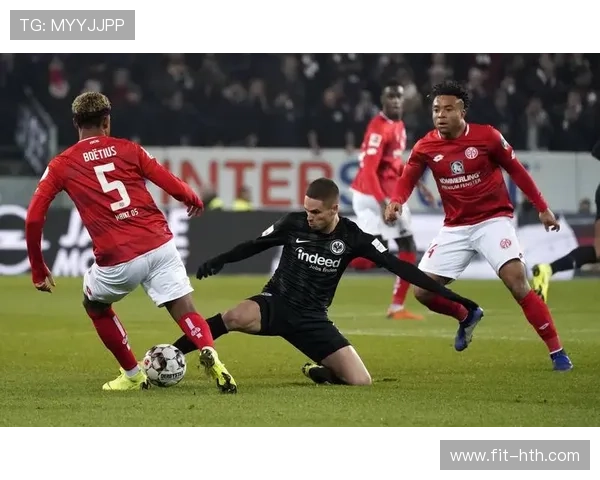 足球星期一比分预测与精彩赛事分析尽在这里助您轻松把握周初足球战局